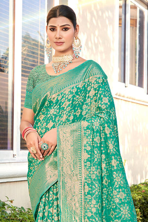 Green Cotton Saree With Blouse Piece