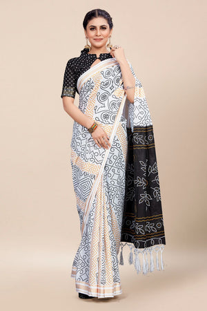 Womens Cotton White Saree With Blouse Piece