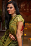 Womens Silk Green Saree With Blouse Piece
