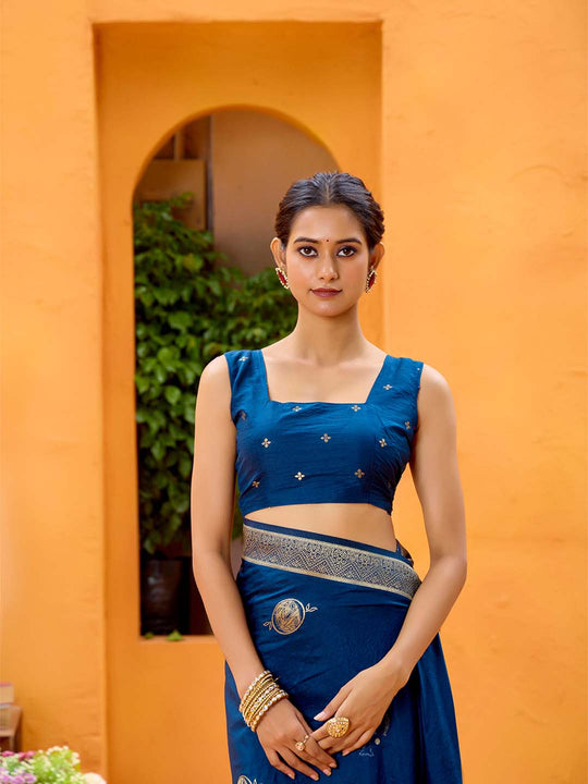 Dola Silk Banarasi Silk Saree With Blouse Piece