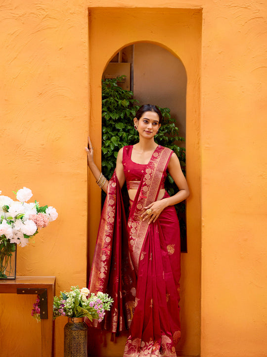 Dola Silk Banarasi Silk Saree With Blouse Piece