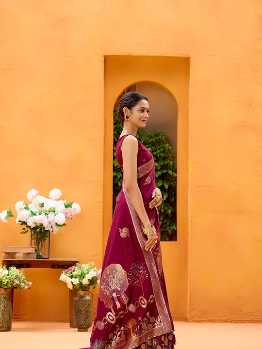 Dola Silk Banarasi Silk Saree With Blouse Piece