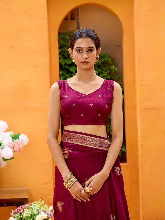 Dola Silk Banarasi Silk Saree With Blouse Piece