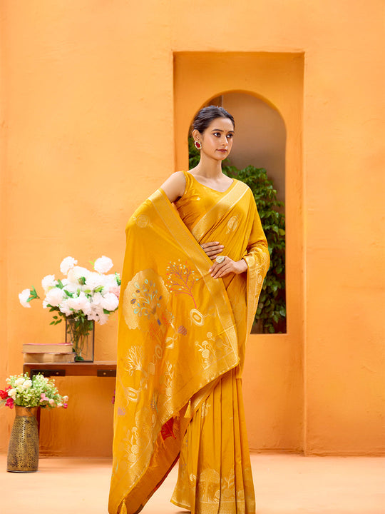 Dola Silk Banarasi Silk Saree With Blouse Piece