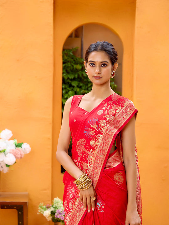 Dola Silk Banarasi Silk Saree With Blouse Piece