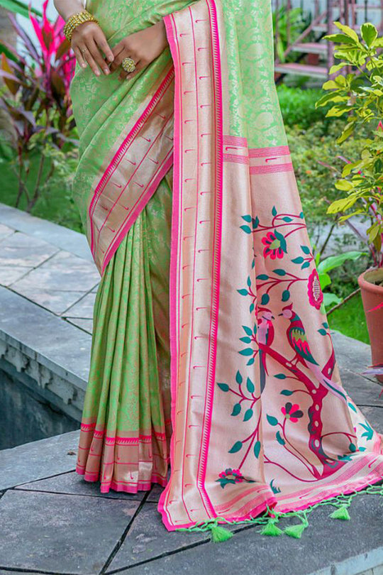 Green Kanjivaram Silk Blend Saree With Blouse Piece