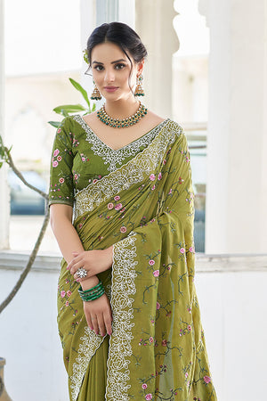 Karagiri Green Ghadwal Silk Saree With Blouse Piece