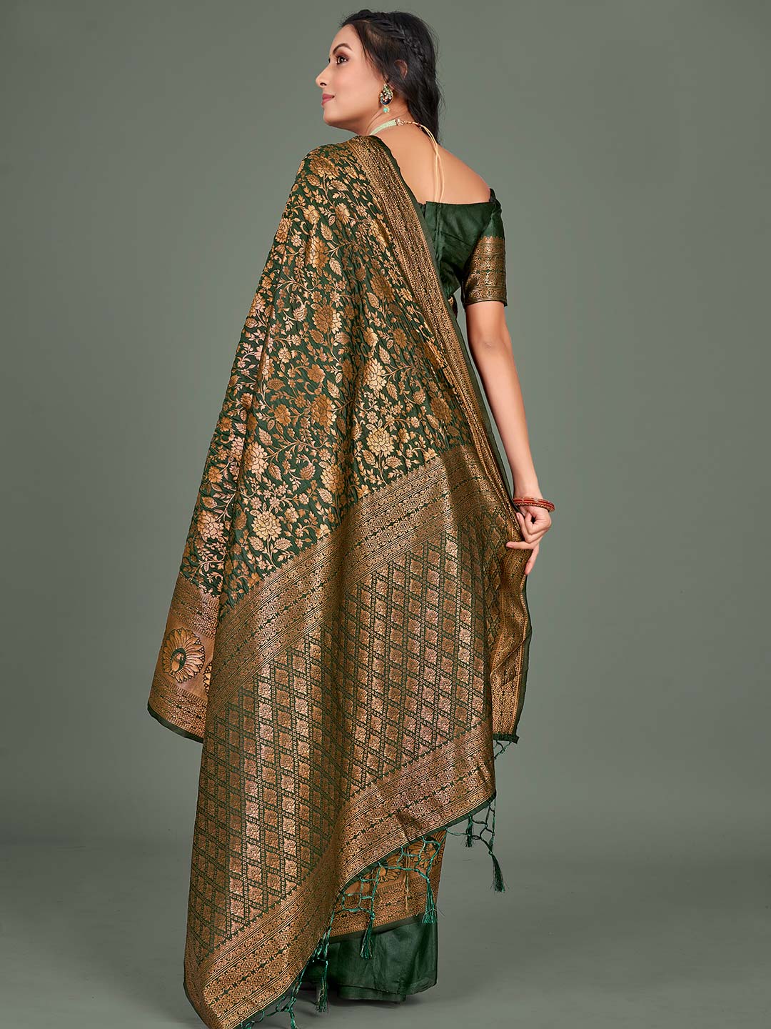 Womens Banarasi Silk Saree With Blouse Piece