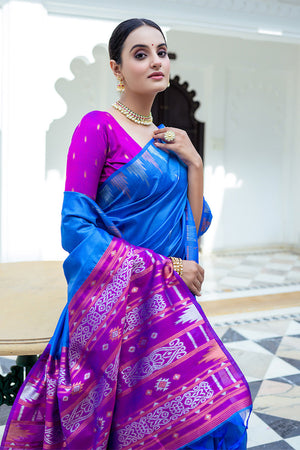 Teal Silk Blend Saree With Blouse Piece