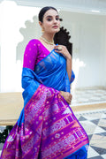 Teal Silk Blend Saree With Blouse Piece