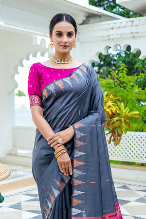 Grey Silk Blend Saree With Blouse Piece