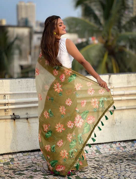 Pista Banarasi Silk Blend Saree With Blouse Piece