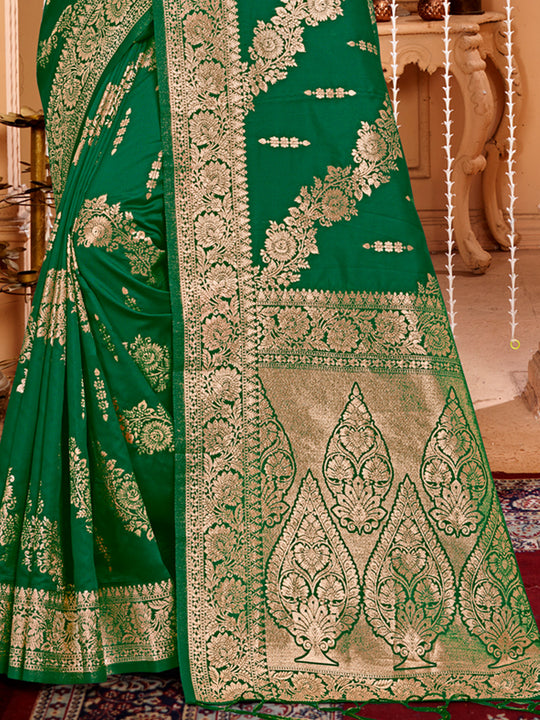 Green Silk Saree With Blouse Piece