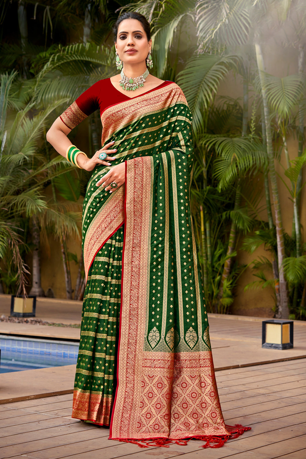 Buy Green Banarasi Silk Saree With Blouse Piece online Karagiri