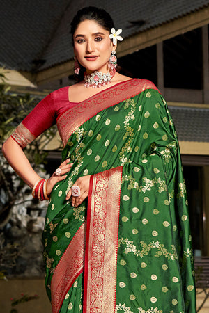 Green Banarasi Silk Saree With Blouse Piece