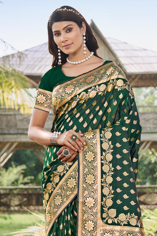 Green Silk Saree With Blouse Piece