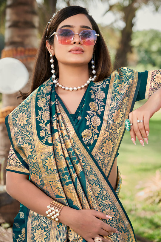 Green Silk Saree With Blouse Piece