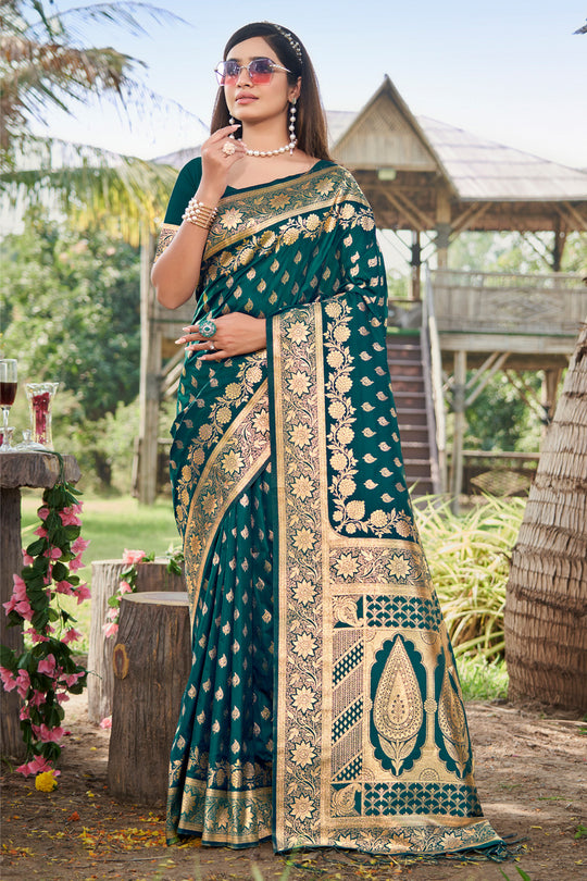 Green Silk Saree With Blouse Piece