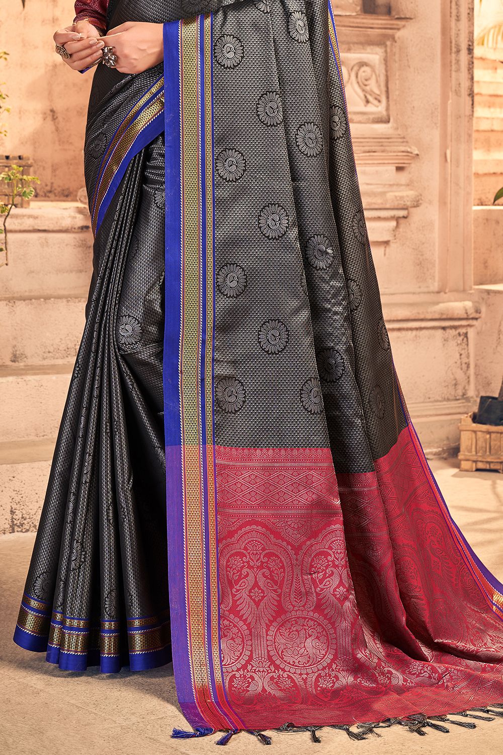 Womens Cotton Grey Saree With Blouse Piece