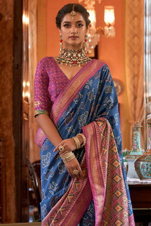 Blue silk saree with jewellery hotsell
