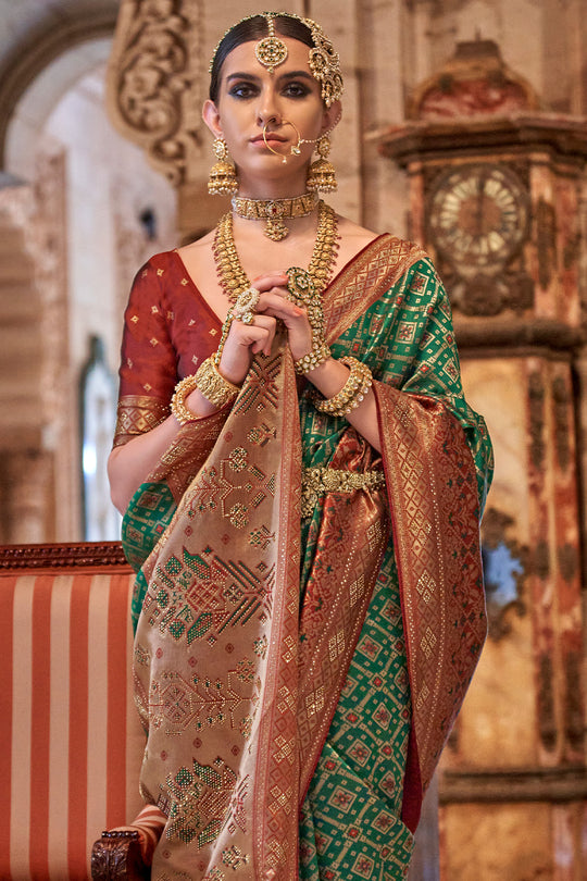 Bottle Green Banarasi Silk Saree With Blouse Piece