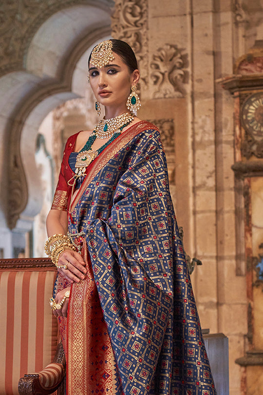 Navy Blue Banarasi Silk Saree With Blouse Piece