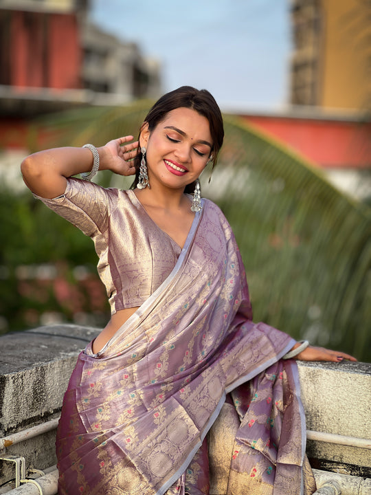 Levender Banarasi Silk Blend Saree With Blouse Piece