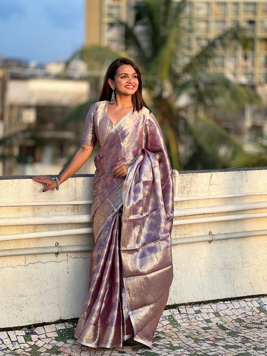 Levender Banarasi Silk Blend Saree With Blouse Piece