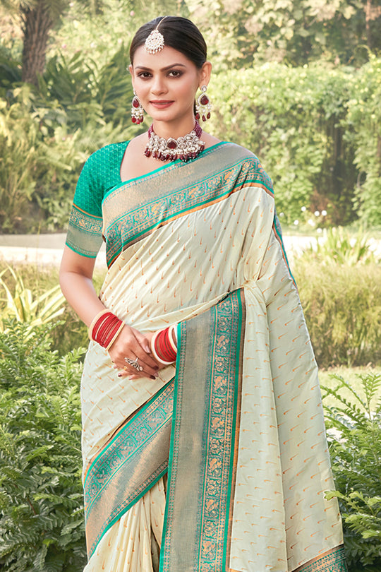 White Banarasi Silk Saree With Blouse Piece