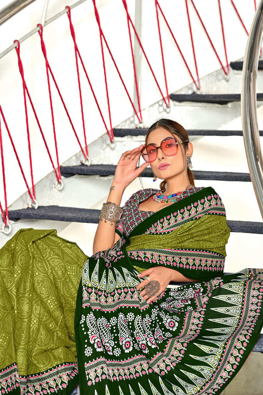 Parrot Green Bandhani Hand Block Print Mulmul Cotton Sarees Saree With Blouse Piece