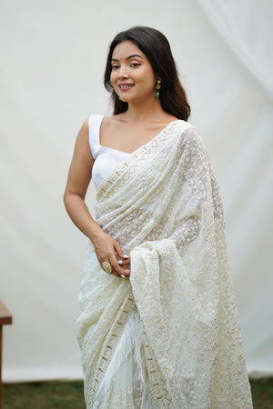 Off White Georgette Saree With Blouse Piece