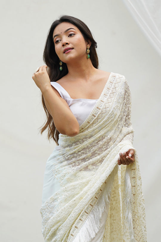 Off White Georgette Saree With Blouse Piece