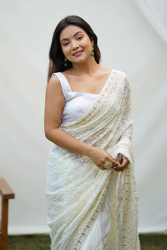 Off White Georgette Saree With Blouse Piece