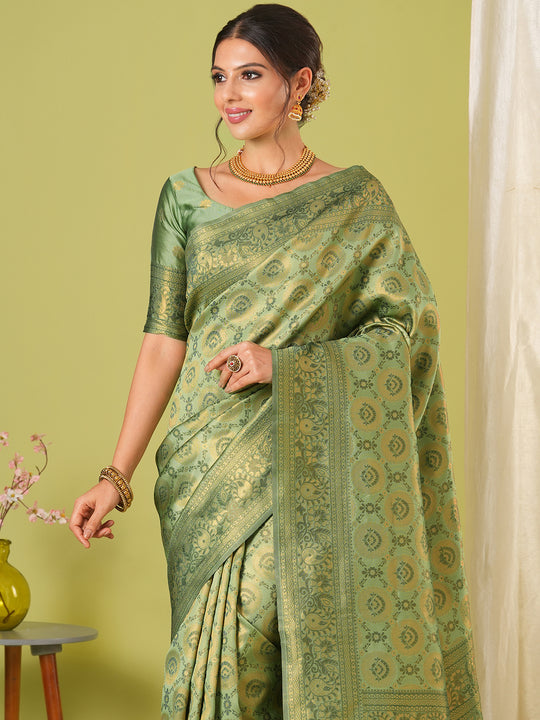 Banarasi Silk Saree With Blouse Piece