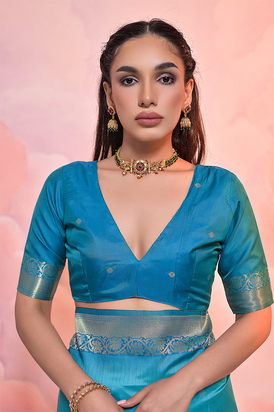 Teal Silk Blend Saree With Blouse Piece