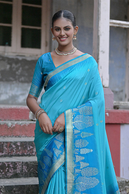 Teal Silk Blend Saree With Blouse Piece