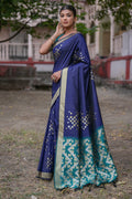 Navy Blue Silk Blend Saree With Blouse Piece