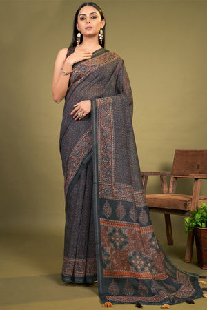 Womens Patola Silk Saree With Blouse Piece