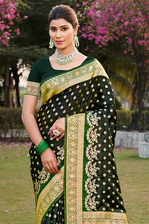 Green Stain Silk Saree With Blouse Piece