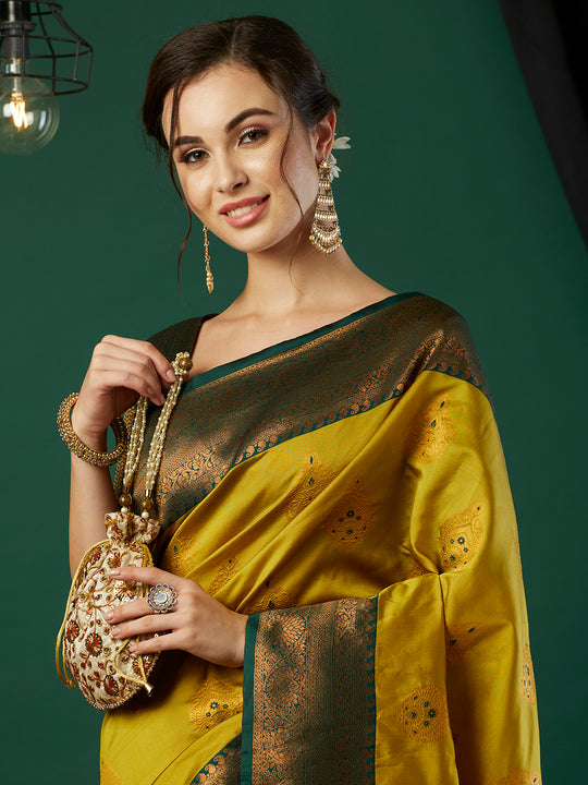 Banarasi Silk Saree With Blouse Piece