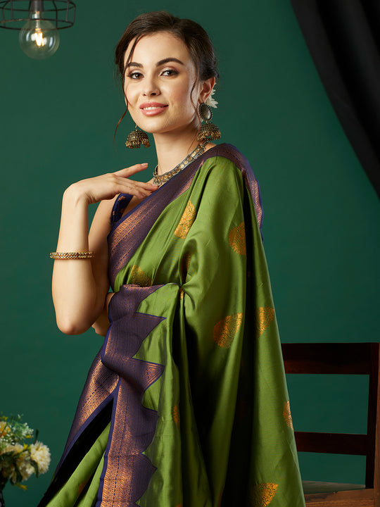 Banarasi Silk Saree With Blouse Piece