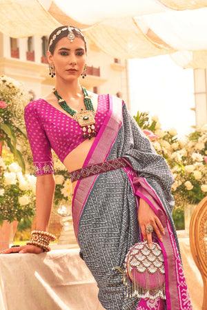 Grey & Magenta Silk Saree With Blouse Piece