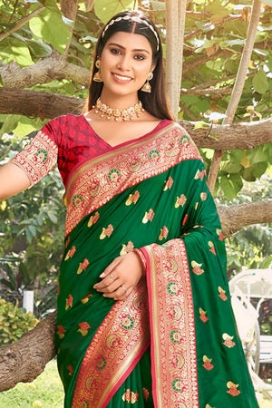 Green Silk Saree With Blouse Piece