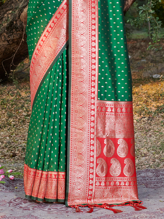 Green Banarasi Silk Saree With Blouse Piece