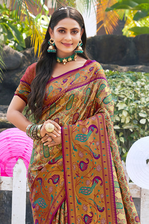 Purple Zari Woven Kanjivaram Silk Saree With Blouse Piece