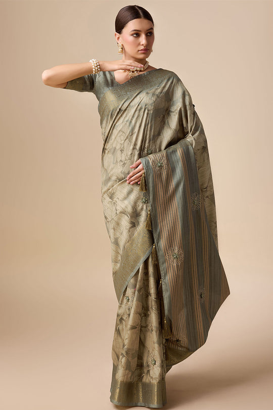 Green Silk Saree With Blouse Piece
