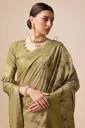 Green Silk Saree With Blouse Piece