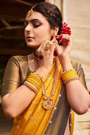 Gold Kanjiveram Silk Saree With Blouse Piece