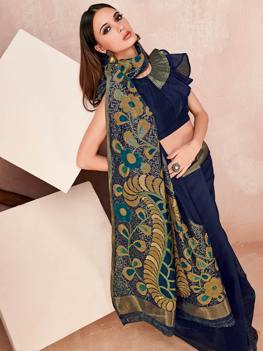 Womens Linen Blue Saree With Blouse Piece