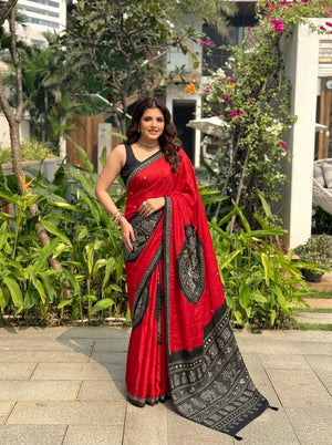 Printed Embellished Mirrorwork Bandhani Silk Blend Saree